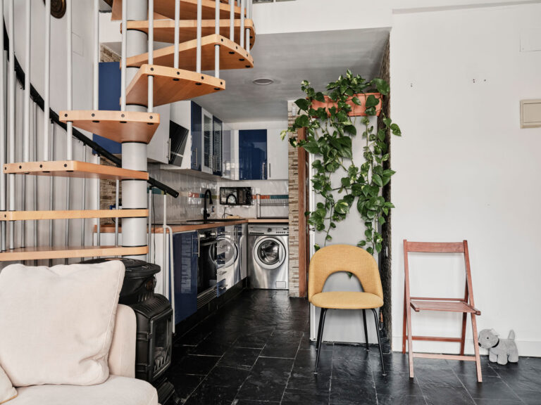 Kitchen2.jpg