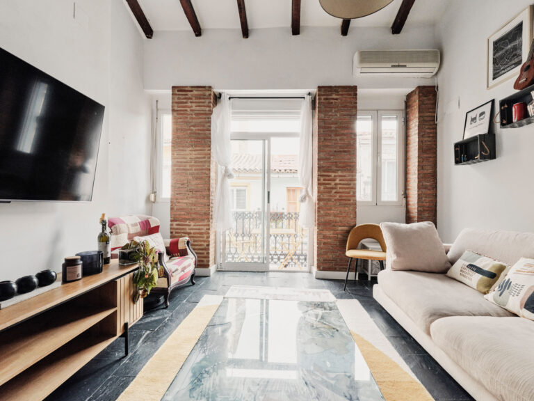 Lounge2.jpg